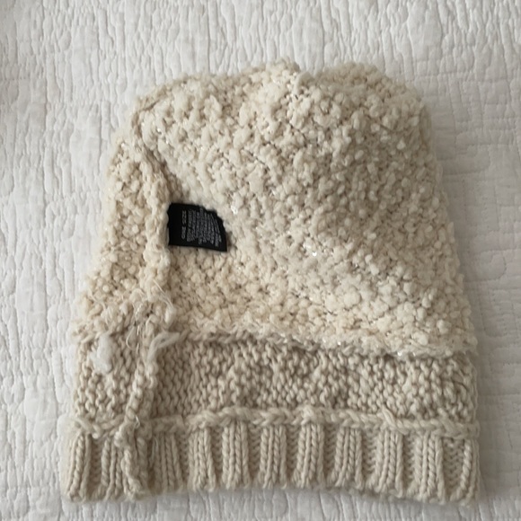 Ivory Cable Knit Hat with PomPom - Picture 3 of 4